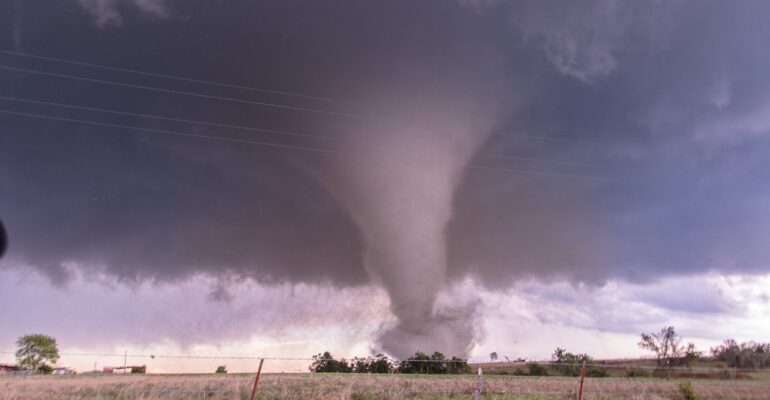 EF-4 Tornado near Wynnewood and Katie, OK May 9, 2016