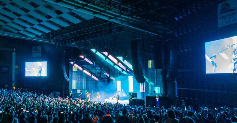 Alice in Chains performing at Pine Knob on August 16, 2022